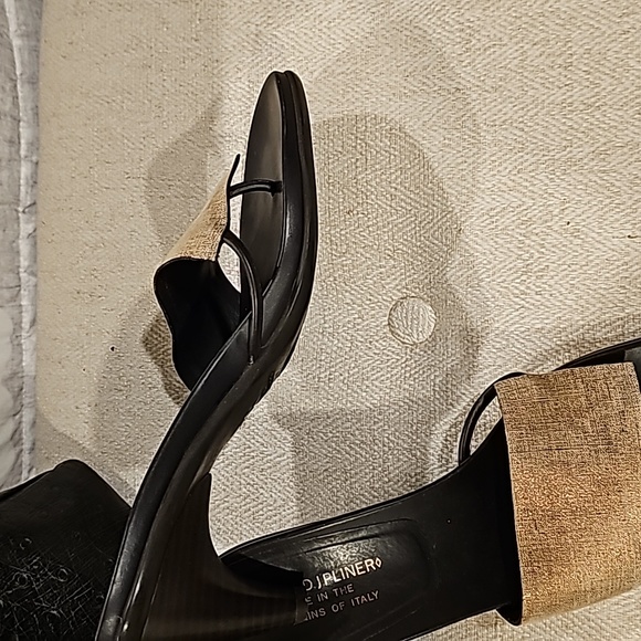 Donald JPliner Sandals - Picture 2 of 5